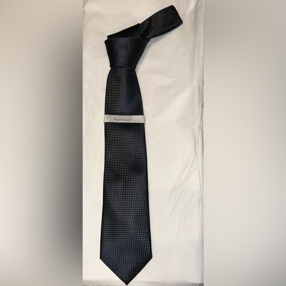 Perry Ellis Sanson Mini,  Neck Tie: Black; NWT Retail $55